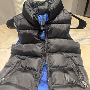 Gap boys Toddler Boys reversible Puffer vest